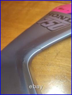 Carénage avant gauche HONDA XRV 750 Africa Twin RD04